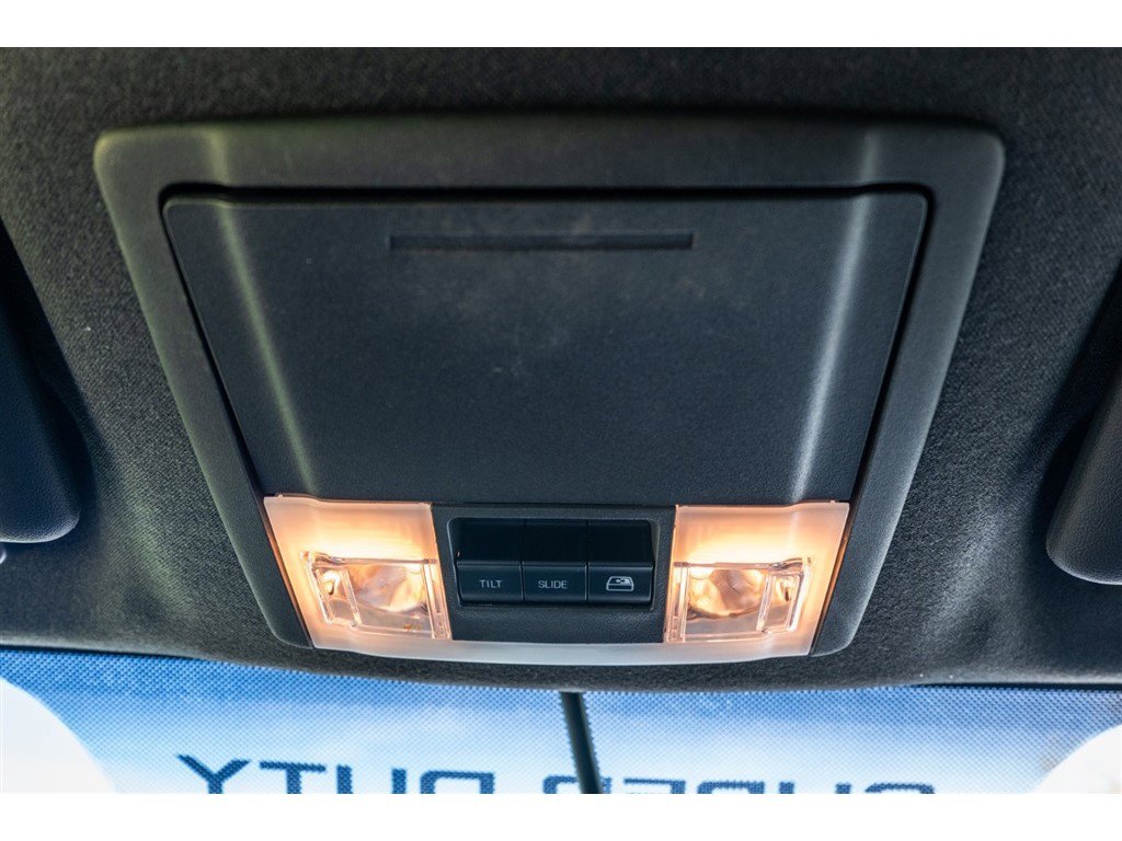 Used 2016 Ford F350 Lariat w/ Lariat Ultimate Package image 19