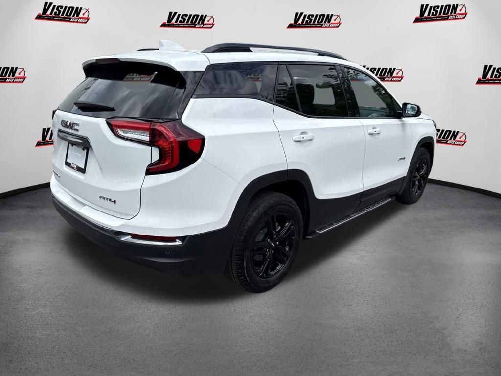 Used 2024 GMC Terrain AT4 w/ LPO, 'HIT The Road' Package AWD/4WD image 5