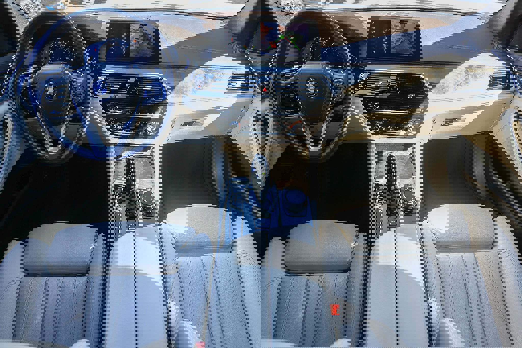 Used 2017 BMW 540i image 2