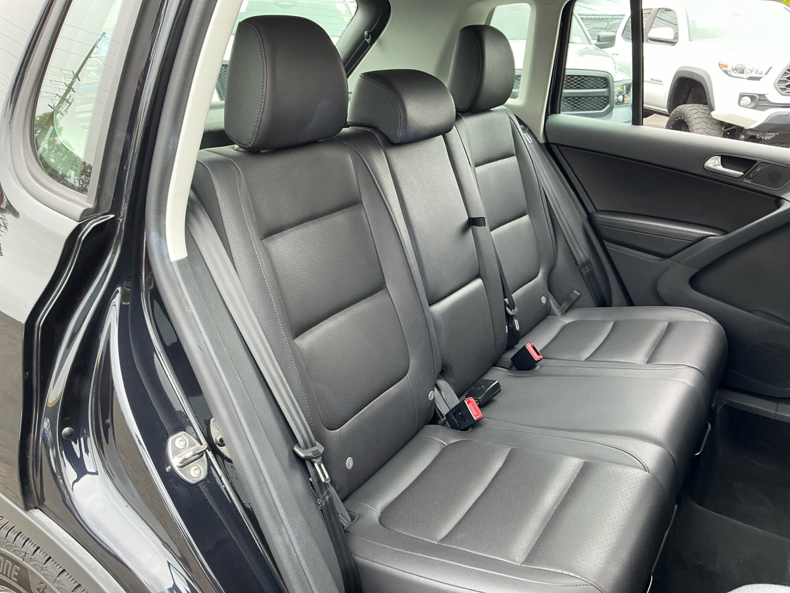 Used 2017 Volkswagen Tiguan S FWD image 20