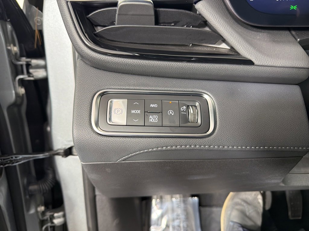 Used 2025 Buick Enclave Sport Touring image 41