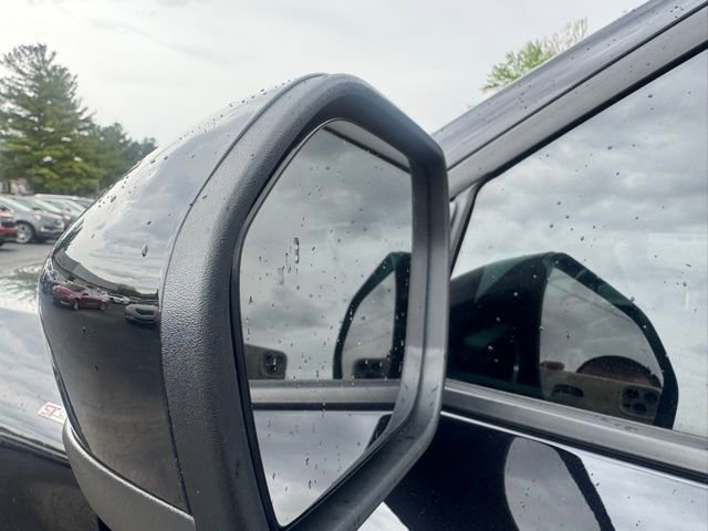 Used 2023 Ford Explorer ST-Line w/ Class IV Trailer Tow Package AWD/4WD image 23