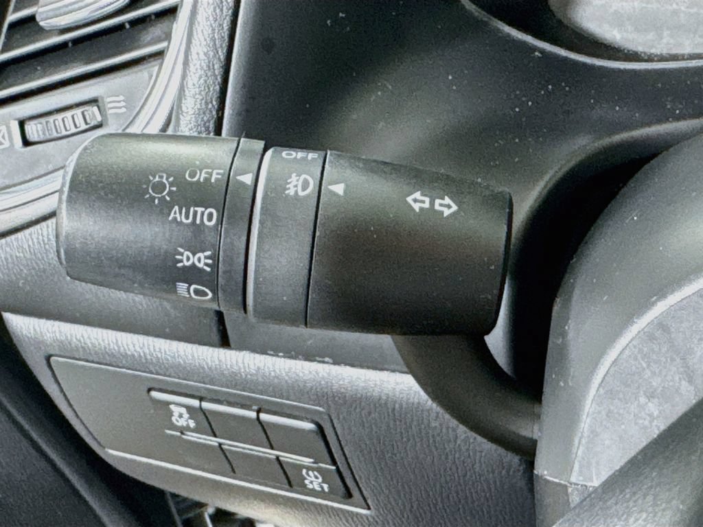 Used 2018 MAZDA MAZDA3 Grand Touring FWD image 12