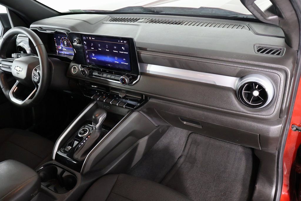 Used 2023 Chevrolet Colorado LT AWD/4WD image 9