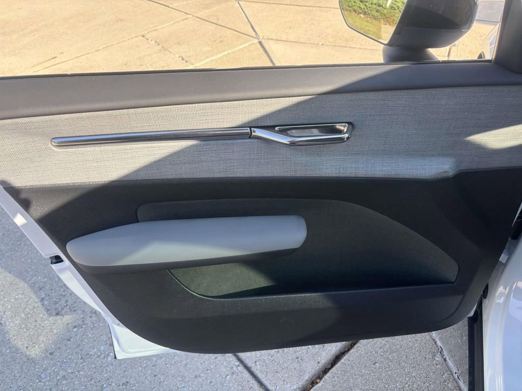 New 2025 Volvo EX30 Plus w/ Protection Package Premier image 11