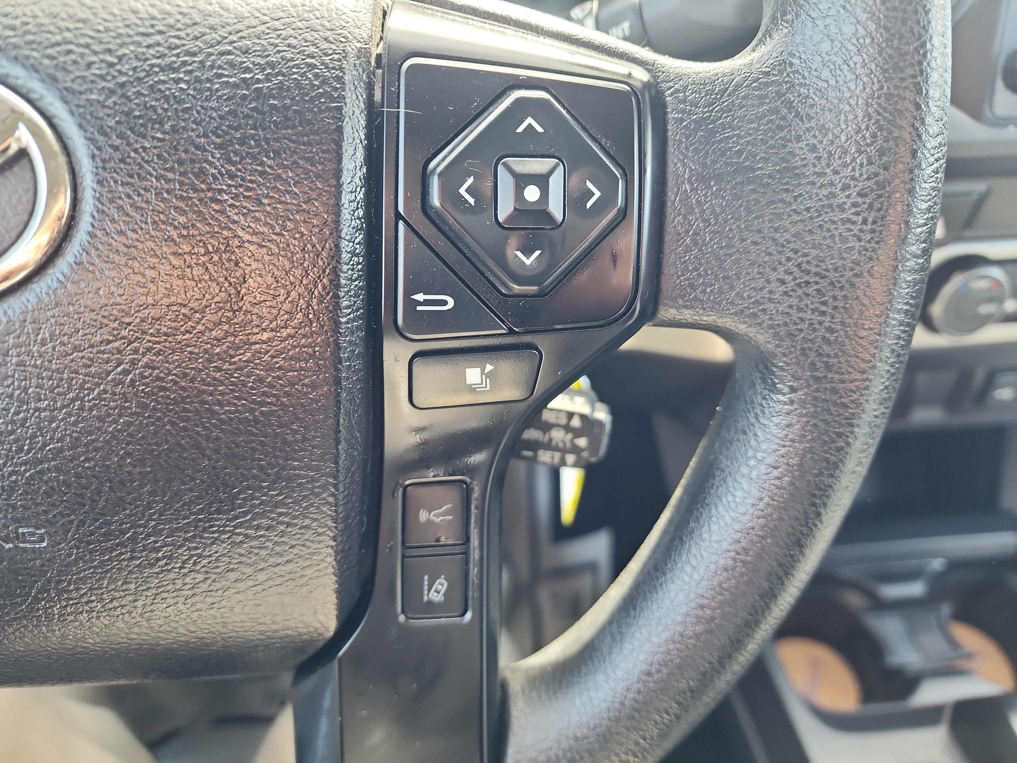 Used 2021 Toyota Tacoma SR image 17