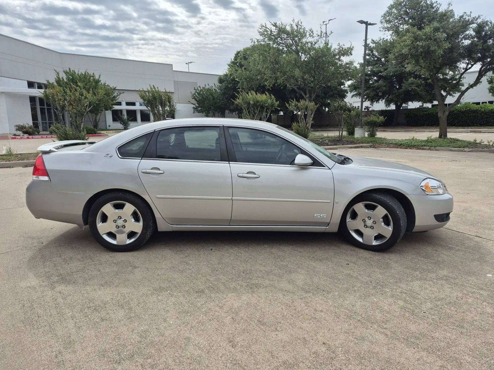 Used 2007 Chevrolet Impala SS w/ Convenience Package FWD image 5
