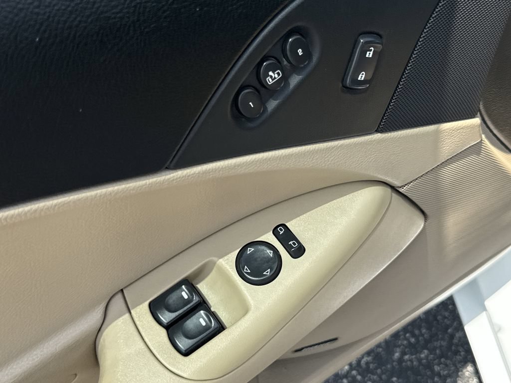 Used 2005 Chevrolet Corvette Convertible w/ Preferred Equipment Group RWD image 11