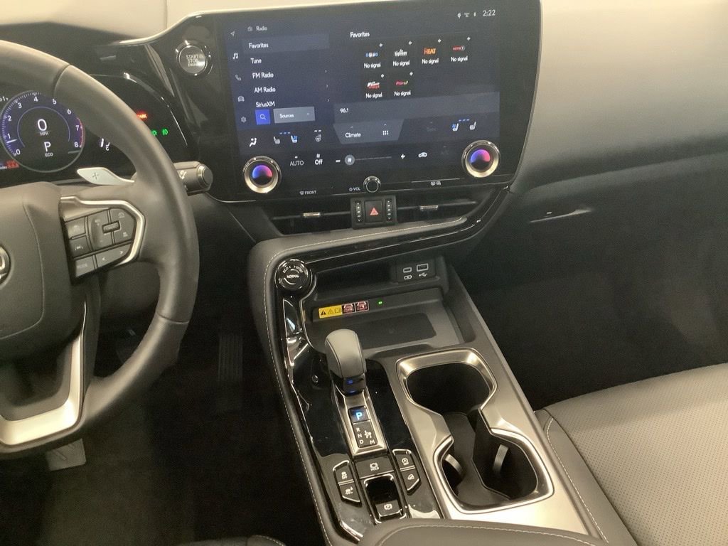 Used 2023 Lexus NX 350 AWD image 9