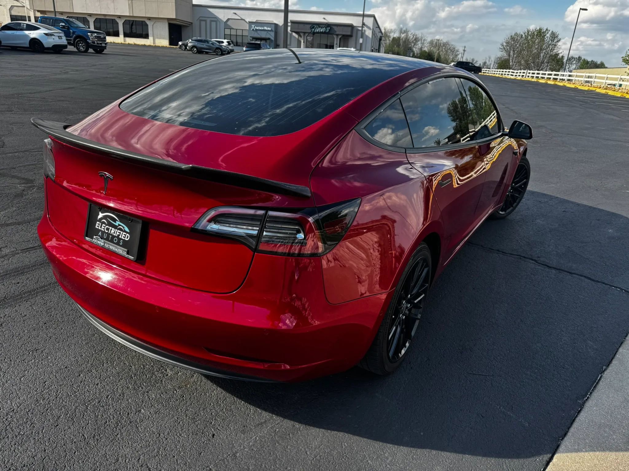 Used 2018 Tesla Model 3 Long Range RWD image 3