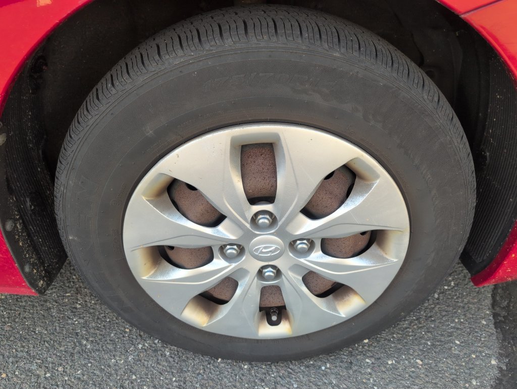 Used 2016 Hyundai Accent SE FWD image 37