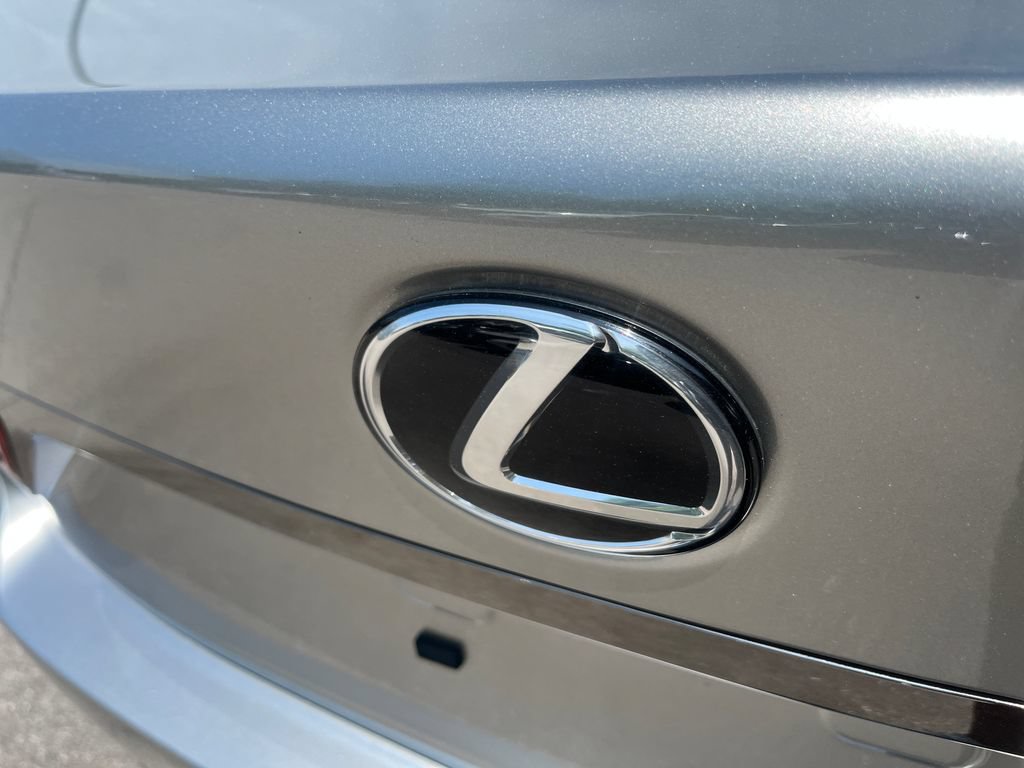Used 2023 Lexus LS 500 F Sport w/ Cold Weather Package (CK) RWD image 39