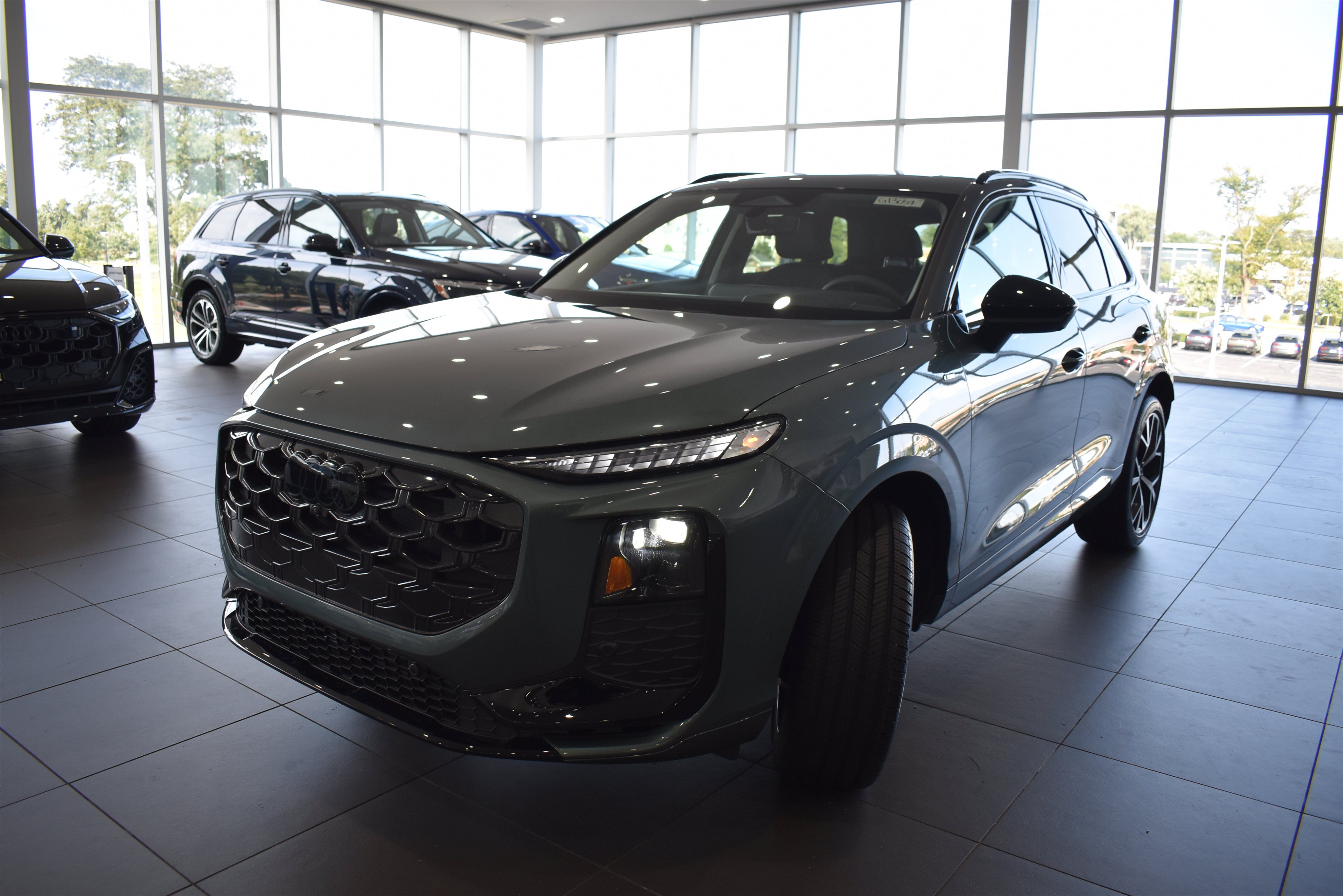 New 2026 Audi Q3 quattro 2.0T AWD/4WD image 3