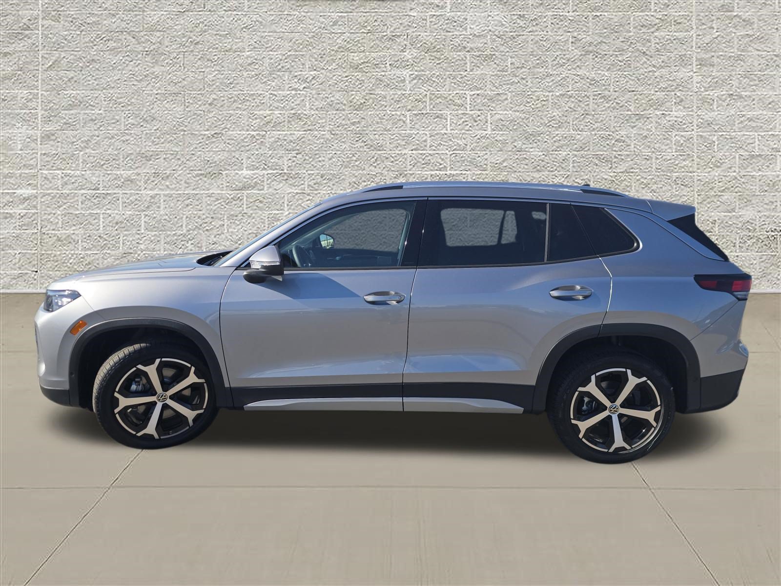 New 2026 Volkswagen Tiguan SE AWD/4WD image 4
