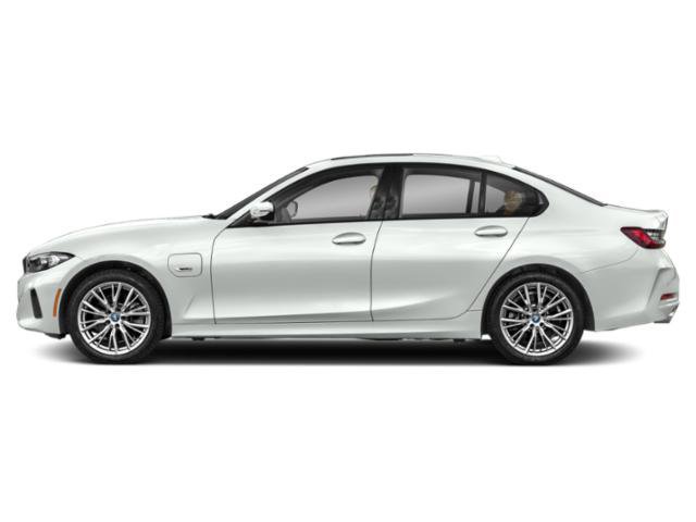 Certified 2024 BMW 330e w/ Convenience Package RWD image 4