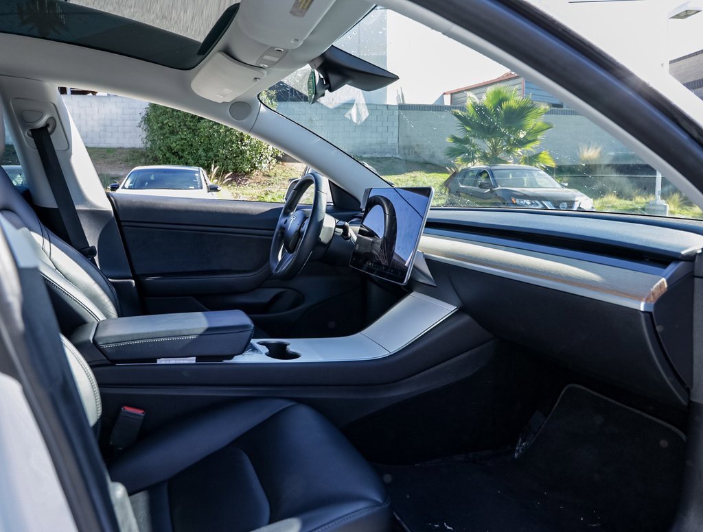 Used 2018 Tesla Model 3 Long Range image 21