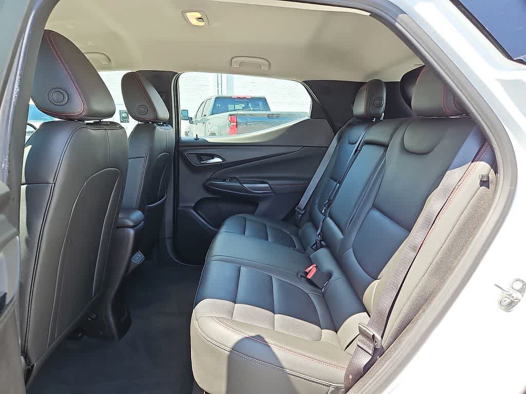 Used 2023 Chevrolet Bolt EUV LT w/ Convenience Package FWD image 9