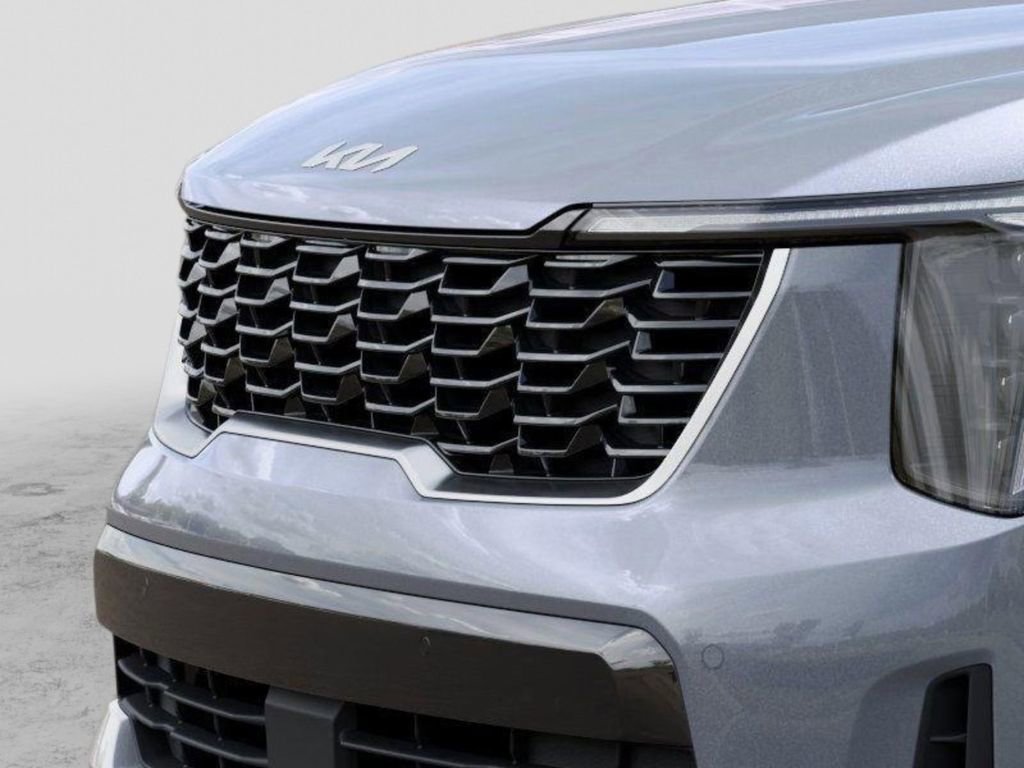 Used 2025 Kia Sorento S image 12