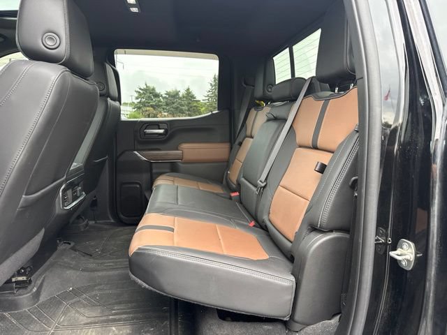 Used 2022 Chevrolet Silverado 1500 High Country w/ Technology Package AWD/4WD image 12