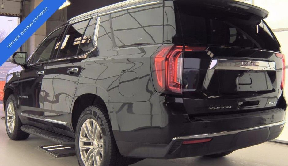 Used 2023 GMC Yukon SLT image 2