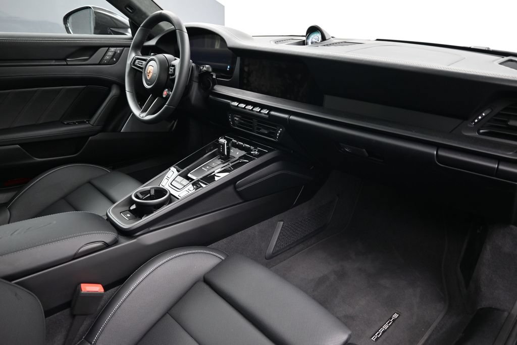 Used 2026 Porsche 911 Carrera GTS RWD image 12
