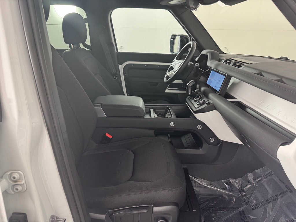 Used 2022 Land Rover Defender 110 AWD/4WD image 25