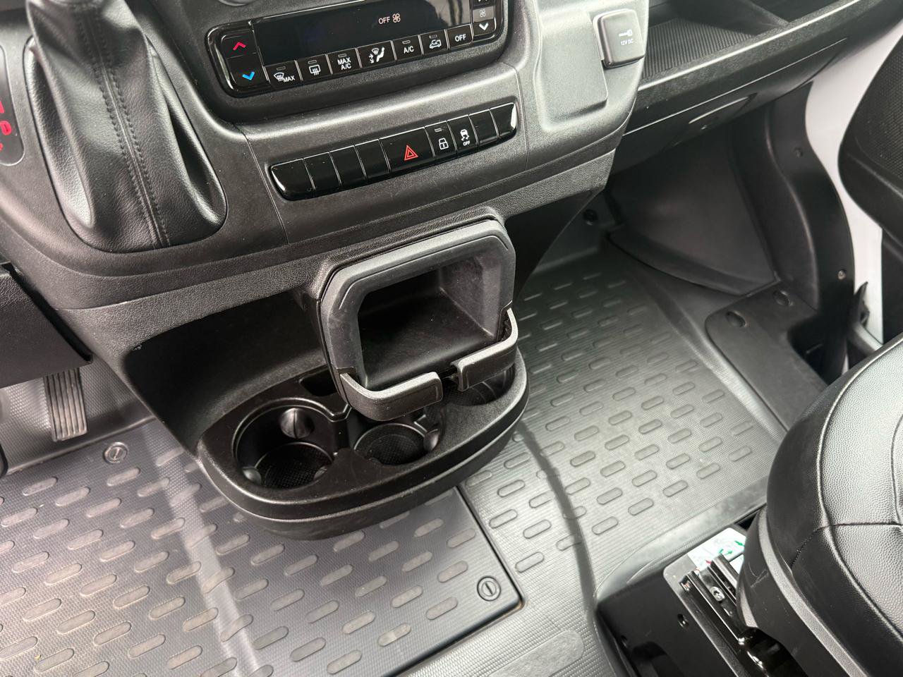 Used 2022 RAM ProMaster 2500 w/ Convenience Group FWD image 27