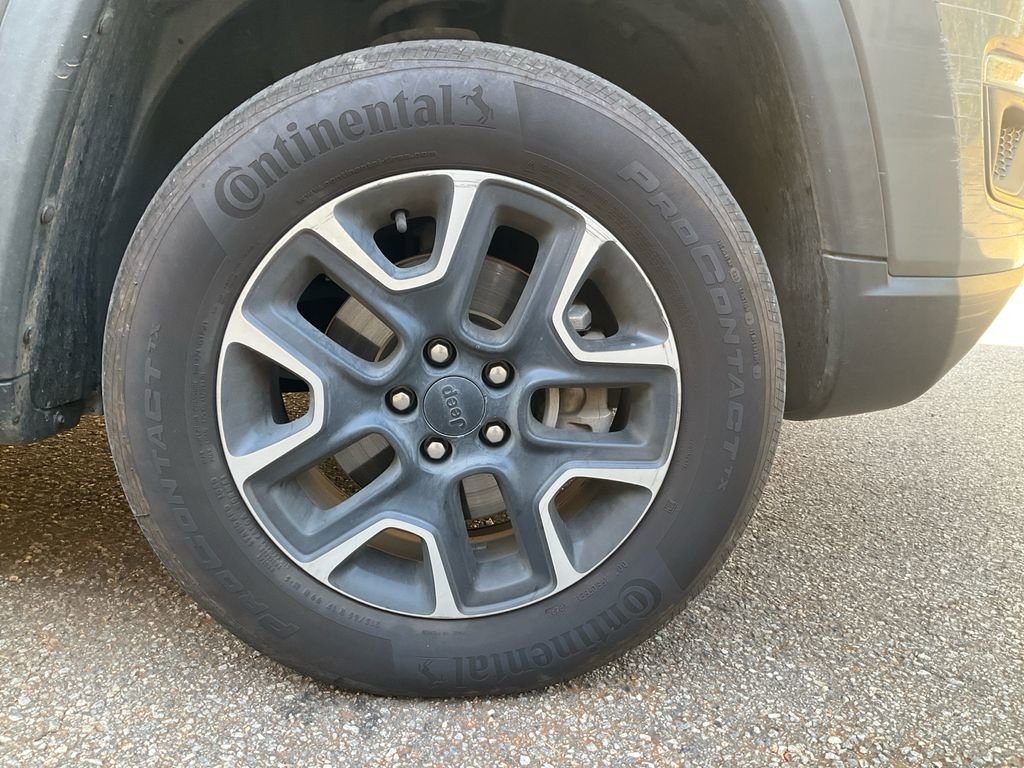 Used 2021 Jeep Compass Trailhawk image 10