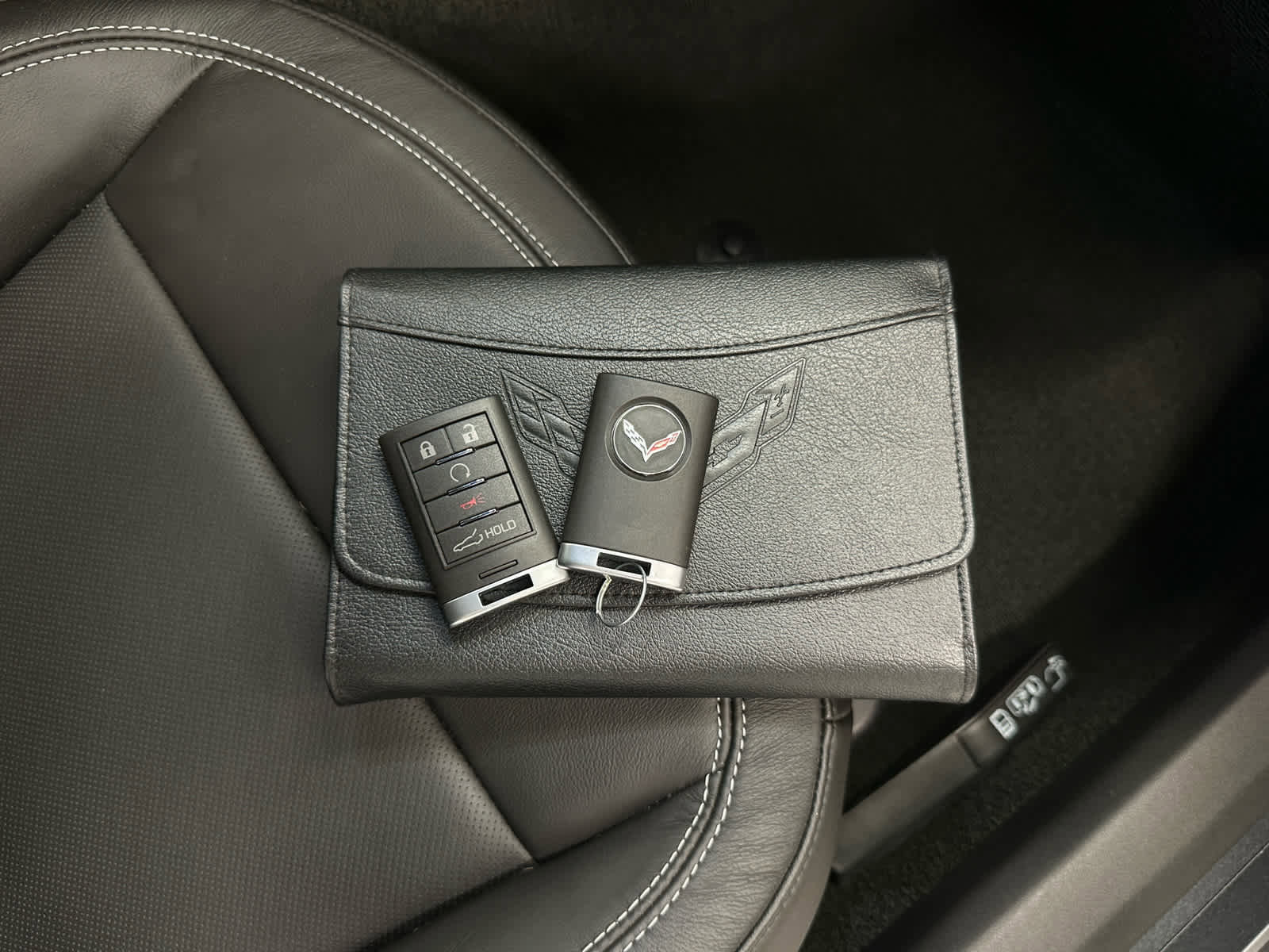 Used 2018 Chevrolet Corvette Grand Sport w/ Carbon Flash Badge Package RWD image 30