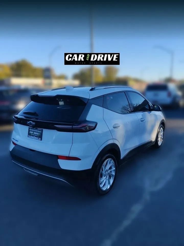 Used 2023 Chevrolet Bolt EUV LT image 4