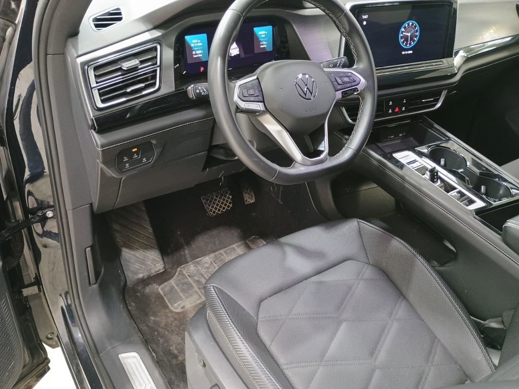 Used 2024 Volkswagen Atlas Cross Sport SE image 10