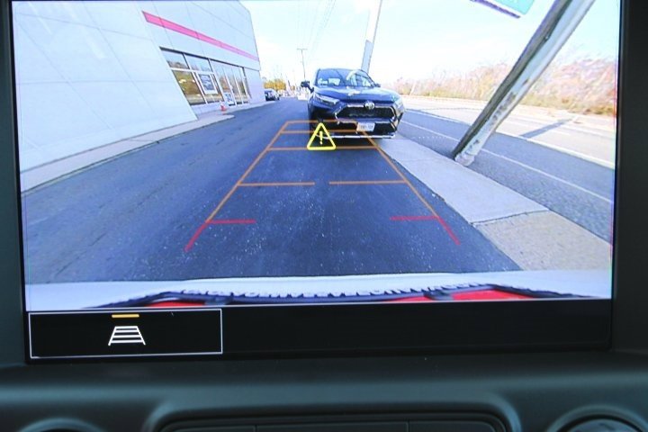 Used 2024 GMC Terrain AT4 image 14