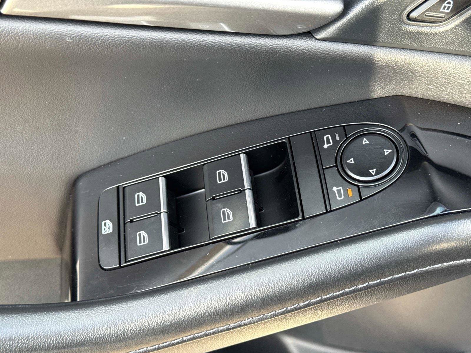 Certified 2025 MAZDA CX-30 AWD 2.5 S w/ Select Sport Pkg image 16