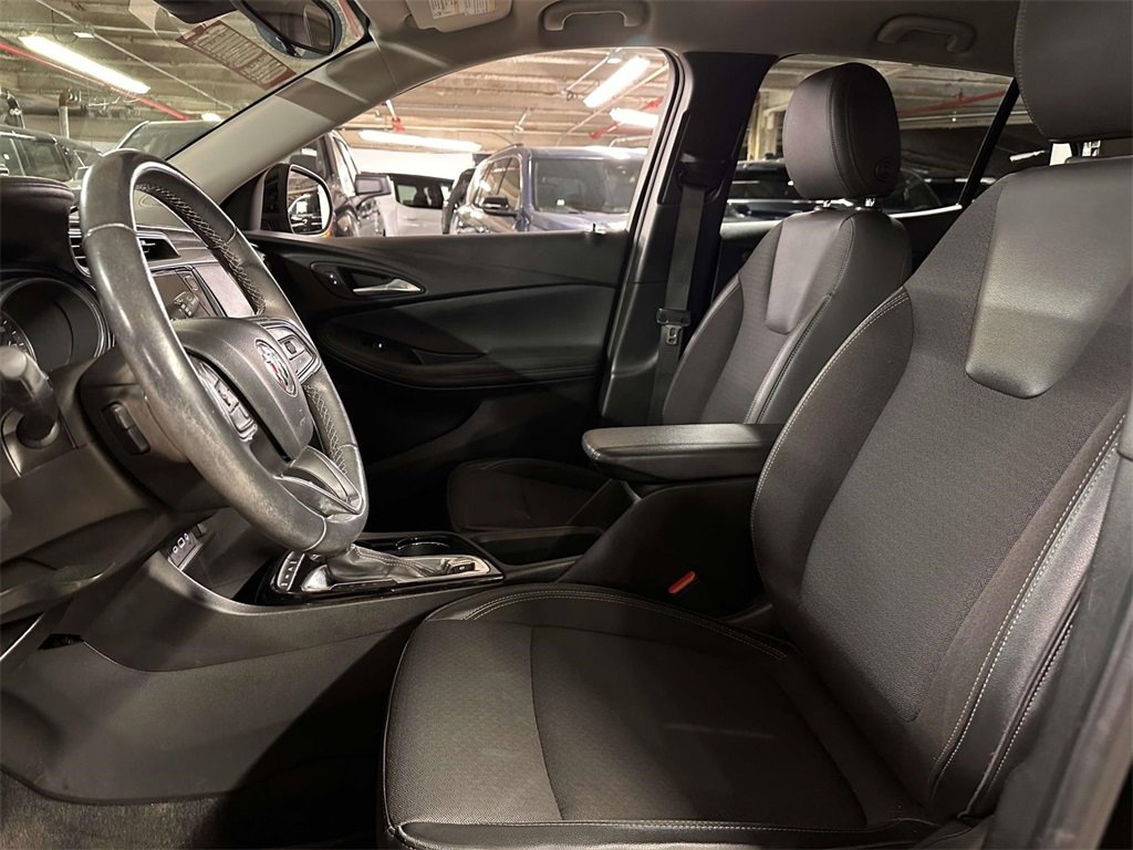 Used 2021 Buick Encore GX Select w/ Sport Touring Package image 15