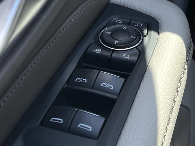 Used 2022 GMC Yukon Denali AWD/4WD image 31