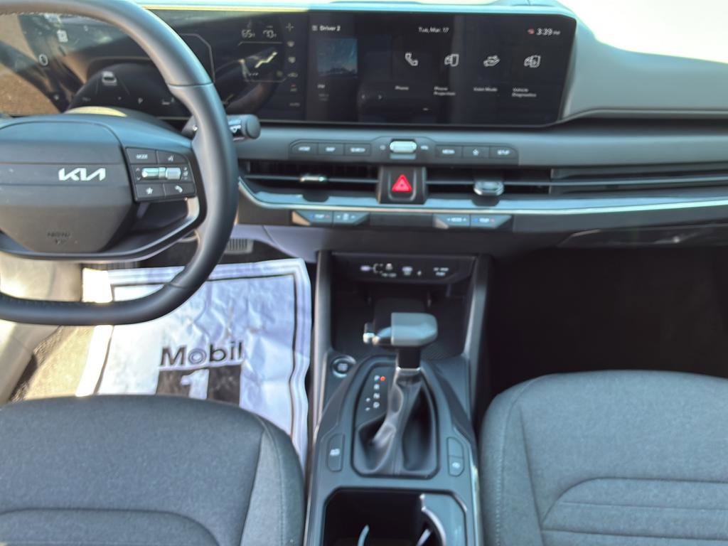 Certified 2025 Kia K4 EX FWD image 32