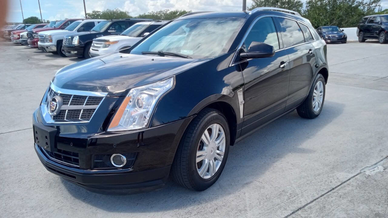 Used 2011 Cadillac SRX Luxury image 2