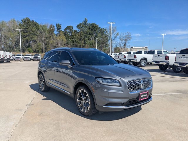Used 2023 Lincoln Nautilus Reserve image 3