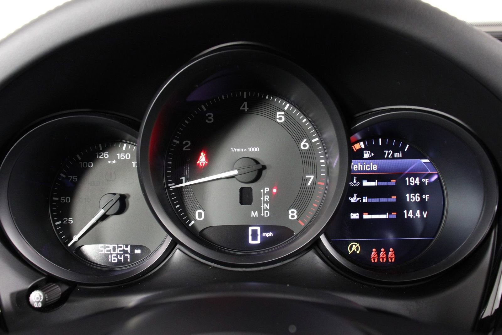 Certified 2023 Porsche Macan image 16