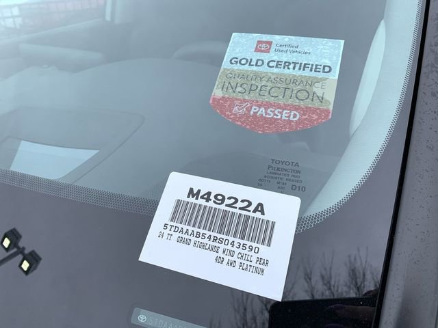 Used 2024 Toyota Grand Highlander Platinum image 39