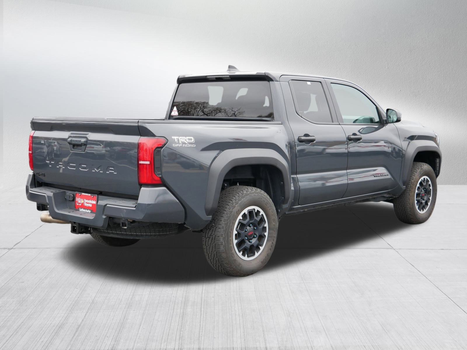 Used 2024 Toyota Tacoma TRD Off-Road image 8