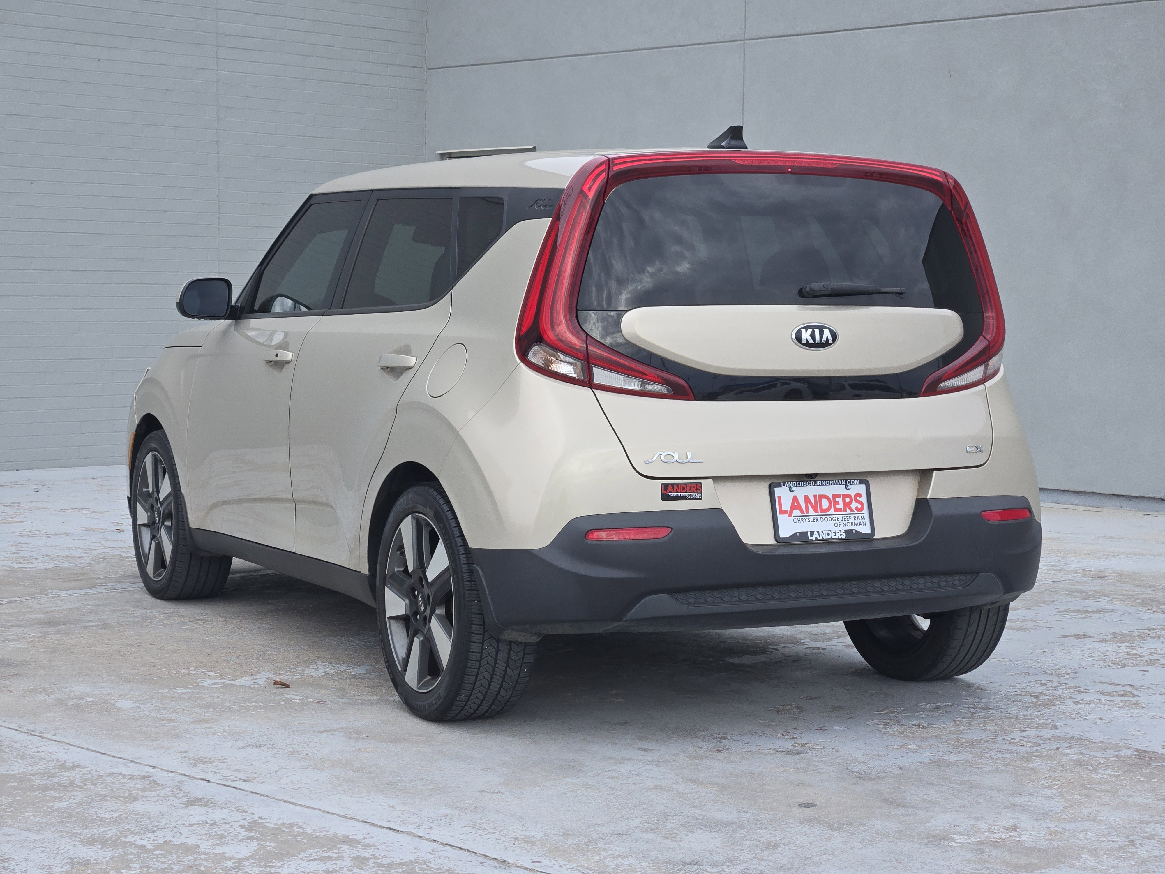 Used 2020 Kia Soul EX FWD image 6