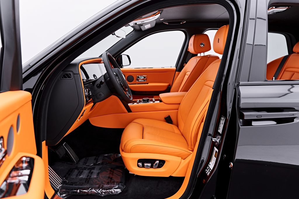 Used 2026 Rolls-Royce Cullinan Black Badge AWD/4WD image 46