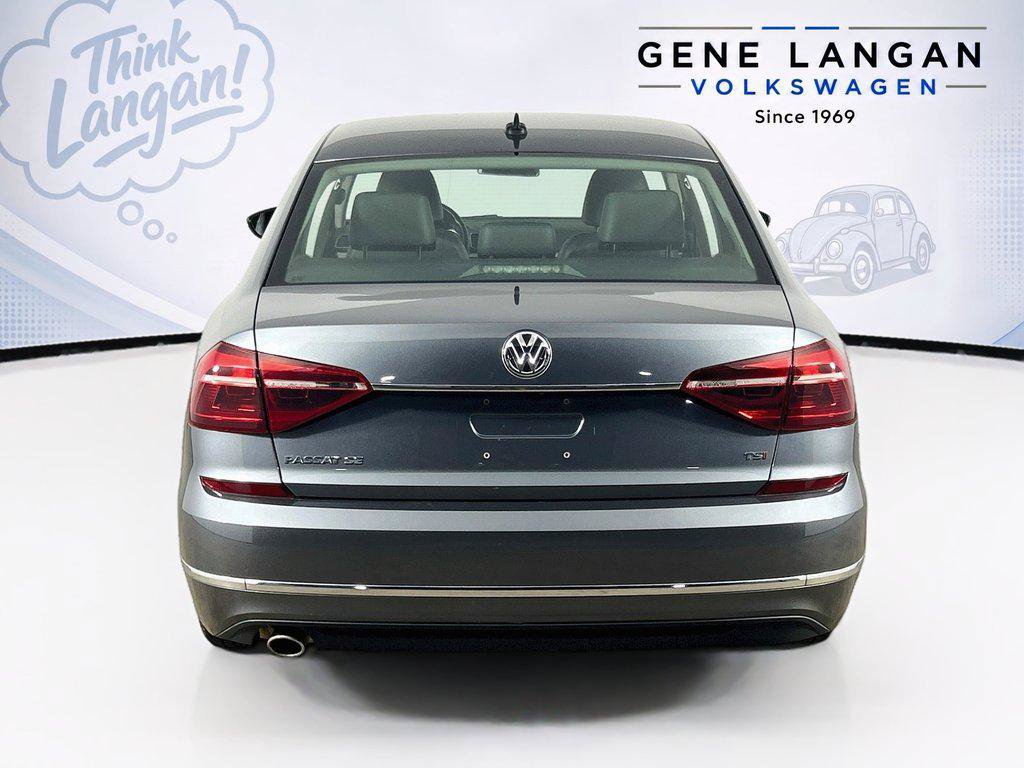 Used 2018 Volkswagen Passat 2.0T SE FWD image 6