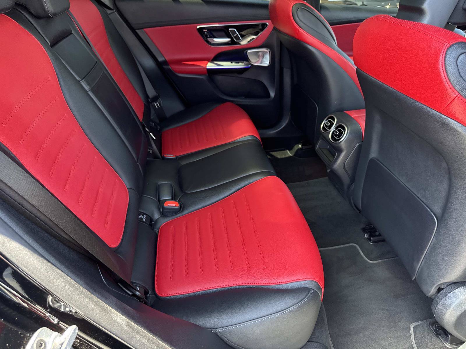 Used 2026 Mercedes-Benz GLC 300 image 30