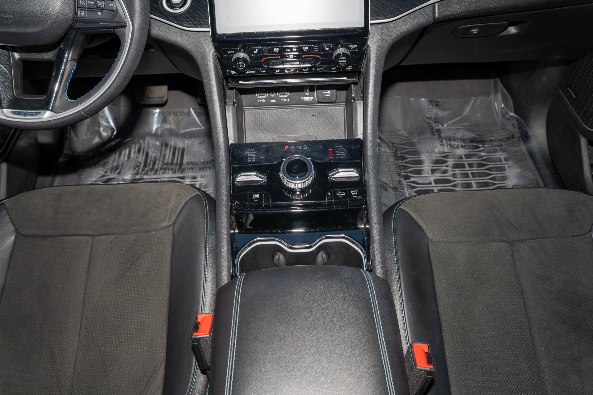 Used 2023 Jeep Grand Cherokee Trailhawk w/ Luxury Tech Group III image 26