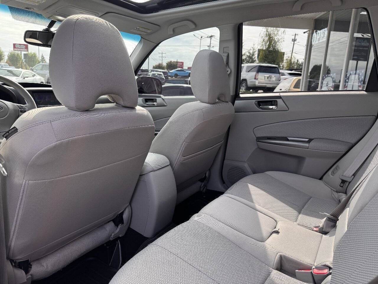 Used 2011 Subaru Forester 2.5X Premium AWD/4WD image 28