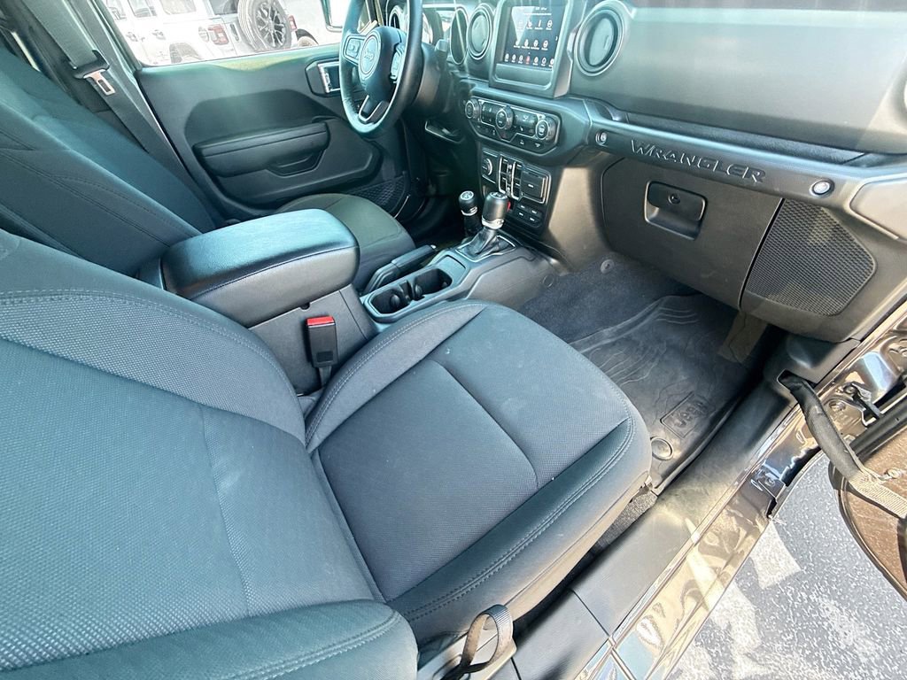 Used 2023 Jeep Wrangler Unlimited w/ Cold Weather Group image 33