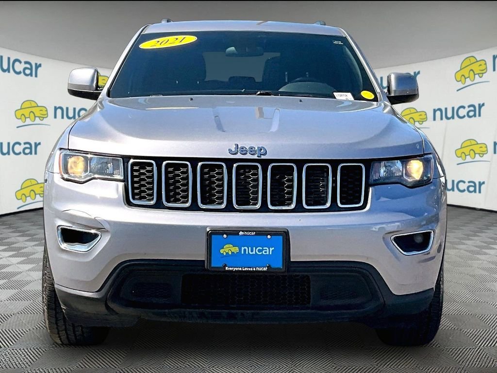 Used 2021 Jeep Grand Cherokee Laredo AWD/4WD image 2