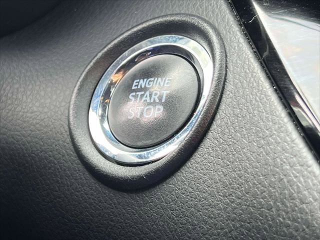 Certified 2021 Toyota C-HR XLE image 31